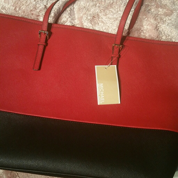 Michael Kors Travel Tote** - Picture 5 of 7